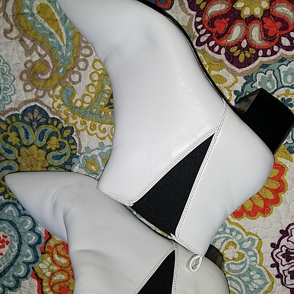 Nine West booties - Picture 7 of 11
